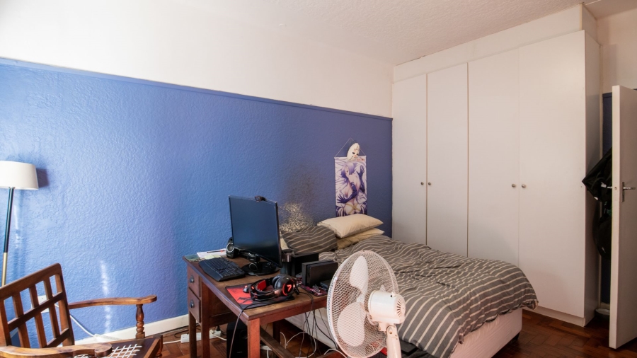 2 Bedroom Property for Sale in Vredehoek Western Cape